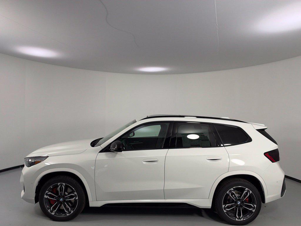 new 2027 BMW X1 car, priced at $53,029