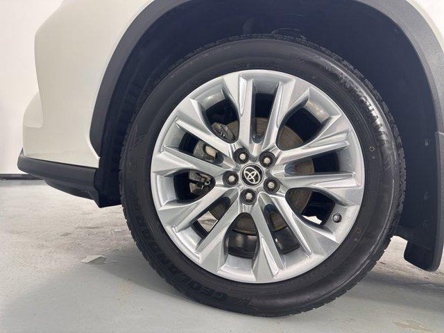 used 2021 Toyota Highlander Hybrid car, priced at $39,888