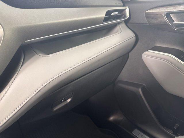 used 2021 Toyota Highlander Hybrid car, priced at $39,888