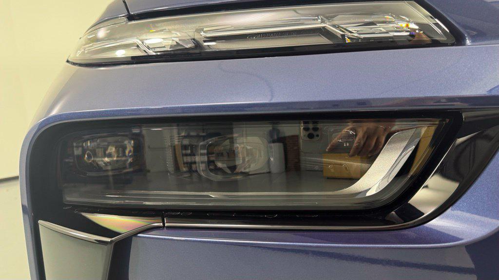 new 2026 BMW ALPINA XB7 car, priced at $163,279