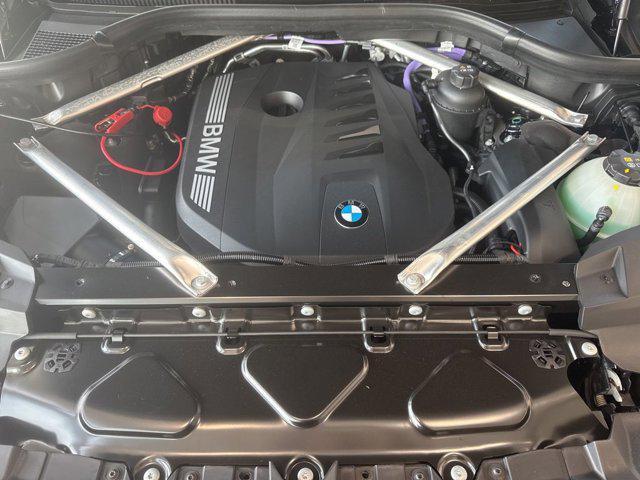 new 2026 BMW X7 car, priced at $101,040