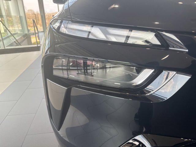 new 2026 BMW X7 car, priced at $101,040