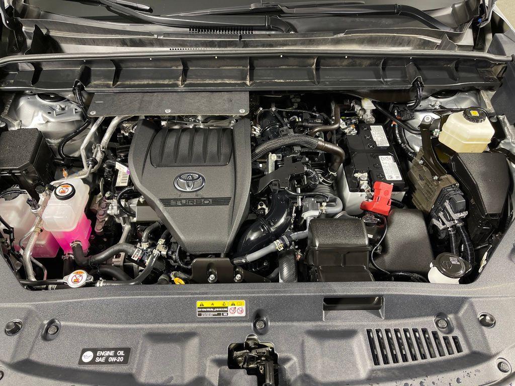 used 2025 Toyota Highlander car, priced at $39,487