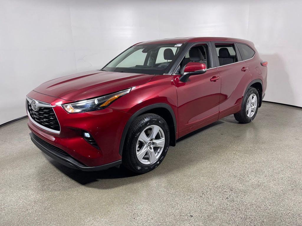 used 2023 Toyota Highlander car, priced at $29,487