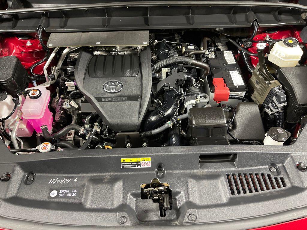 used 2023 Toyota Highlander car, priced at $29,487