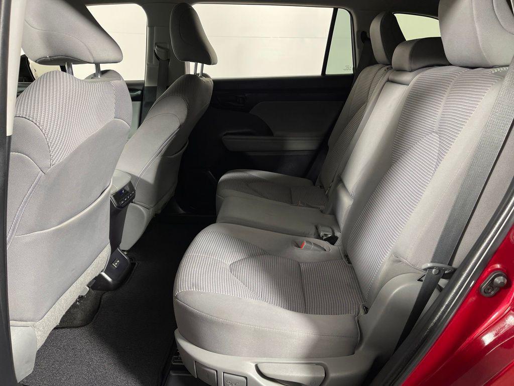 used 2023 Toyota Highlander car, priced at $29,487