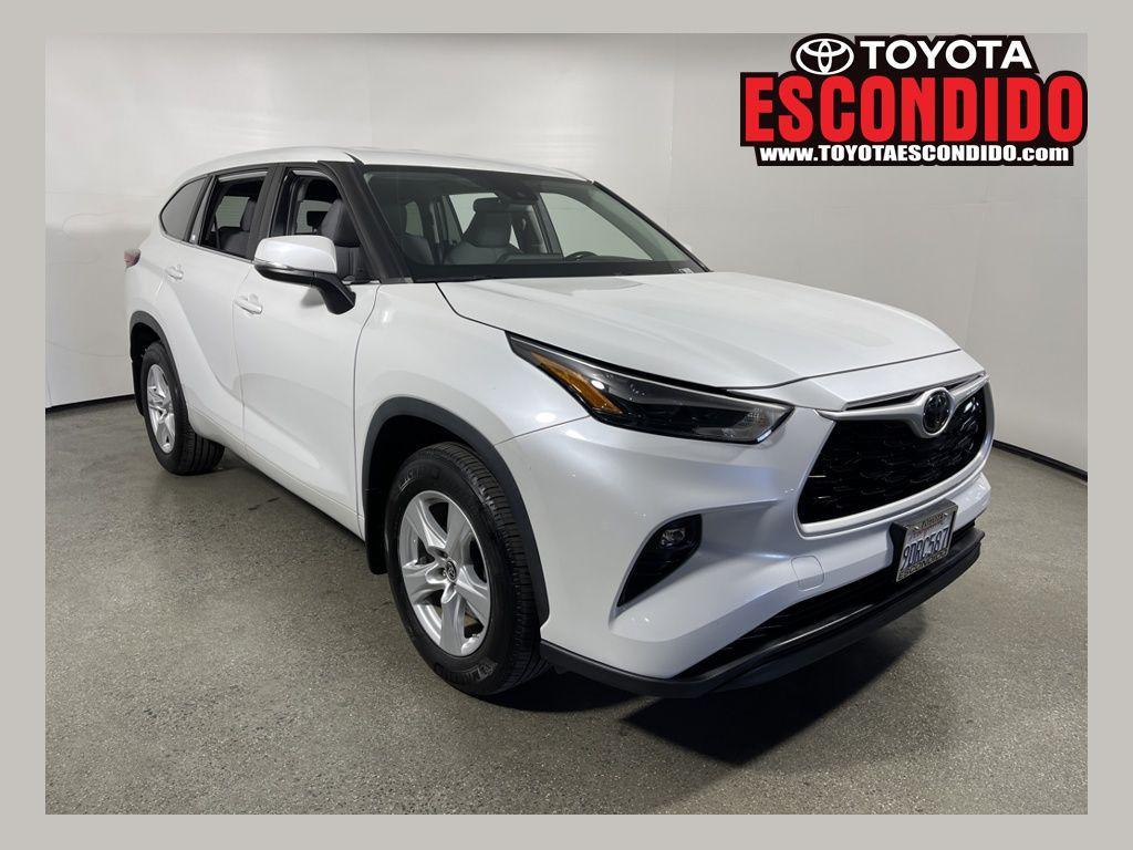 used 2023 Toyota Highlander car, priced at $31,998