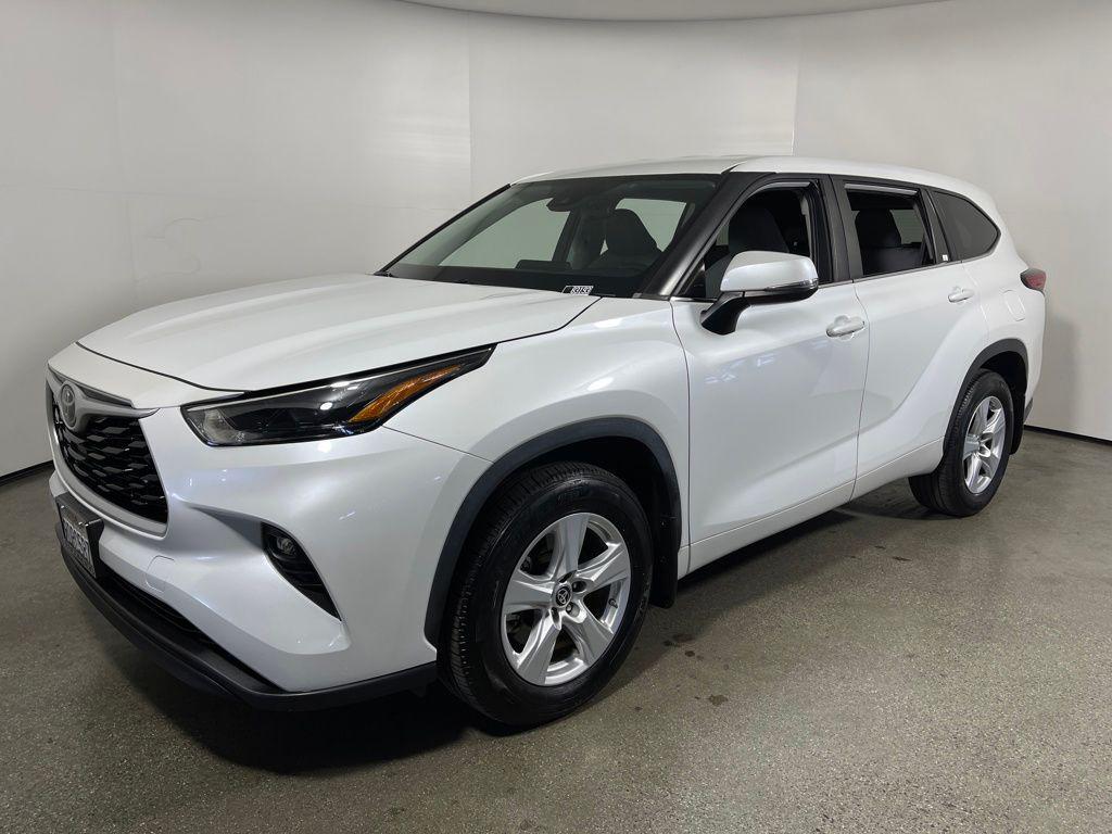 used 2023 Toyota Highlander car, priced at $31,998