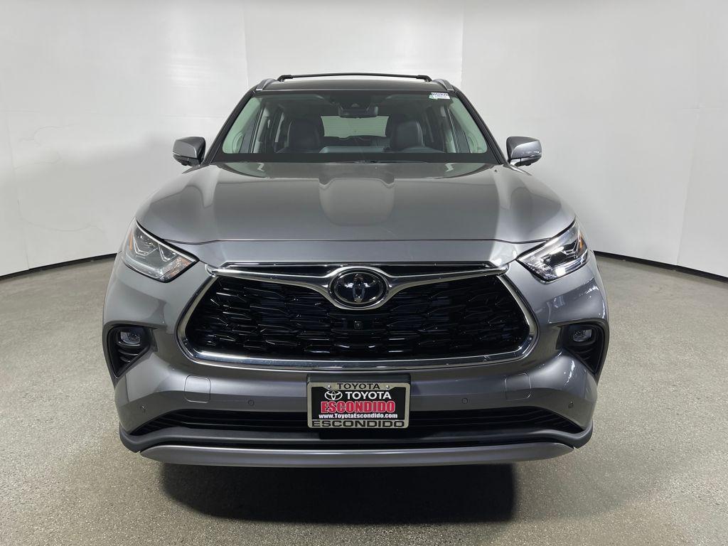 new 2026 Toyota Highlander Hybrid car, priced at $54,900