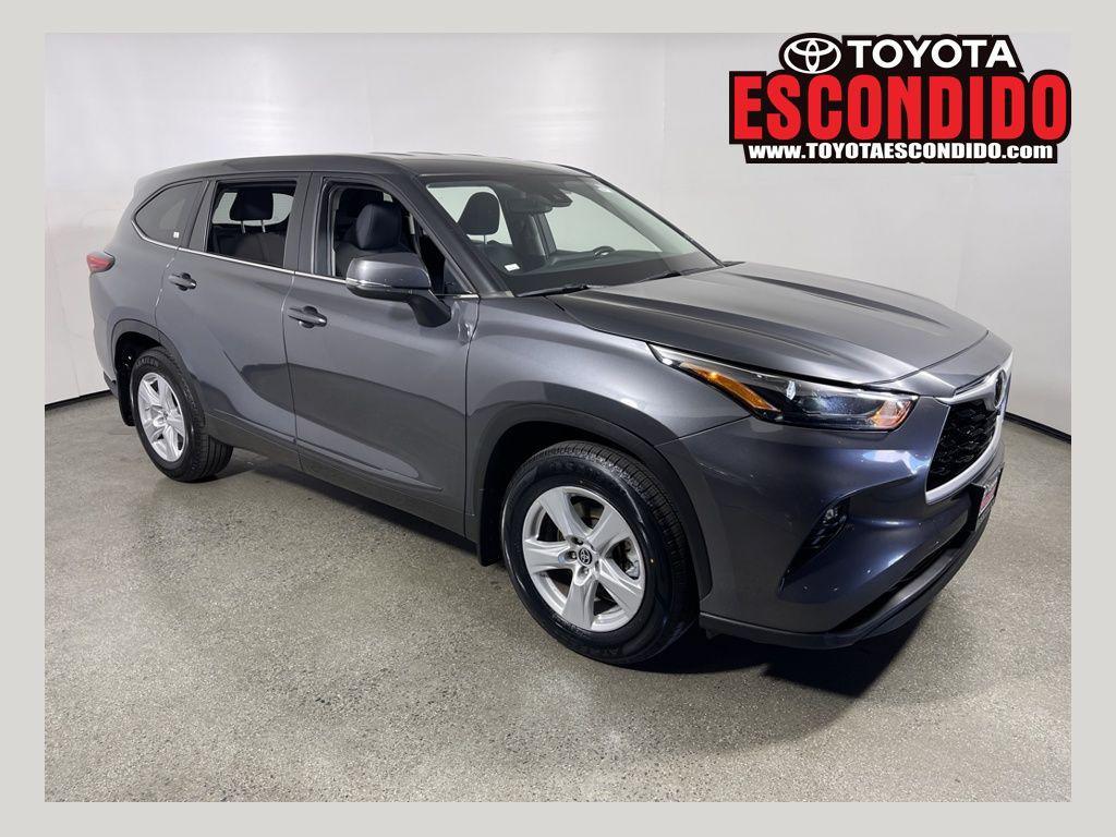 used 2023 Toyota Highlander car, priced at $29,987