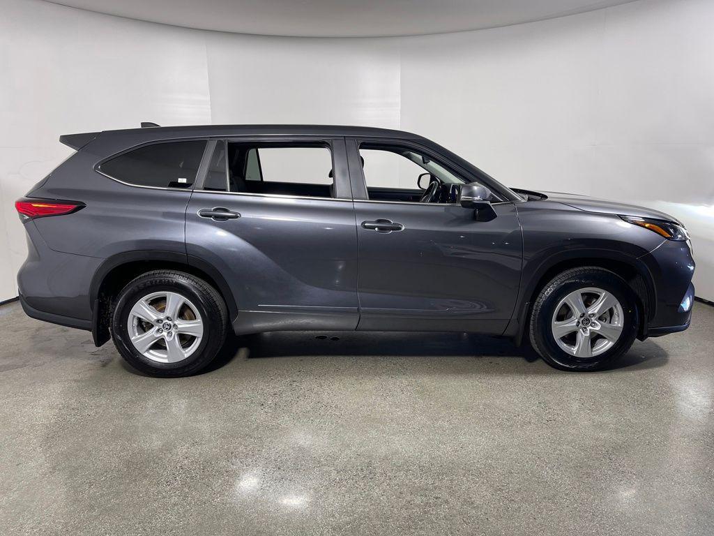 used 2023 Toyota Highlander car, priced at $29,987