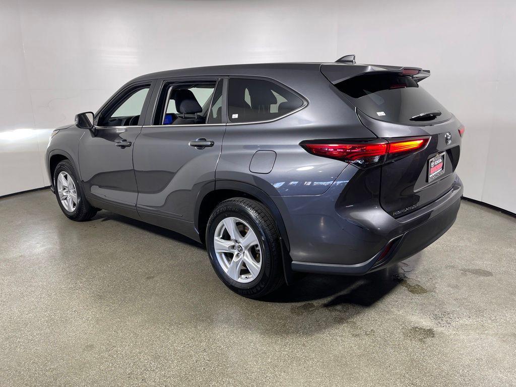 used 2023 Toyota Highlander car, priced at $29,987