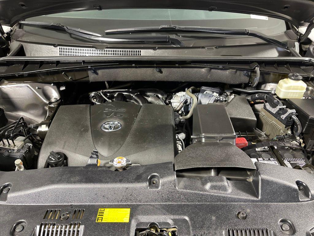 used 2017 Toyota Highlander car, priced at $20,998