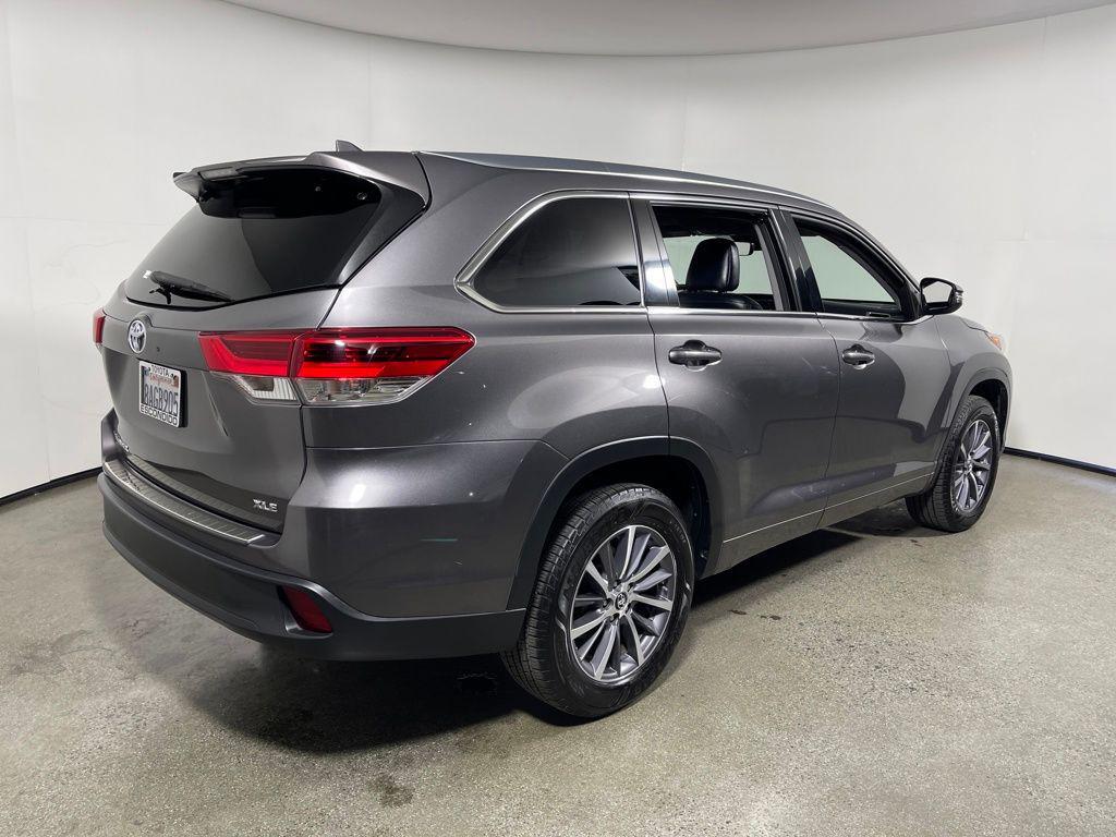 used 2017 Toyota Highlander car, priced at $20,998