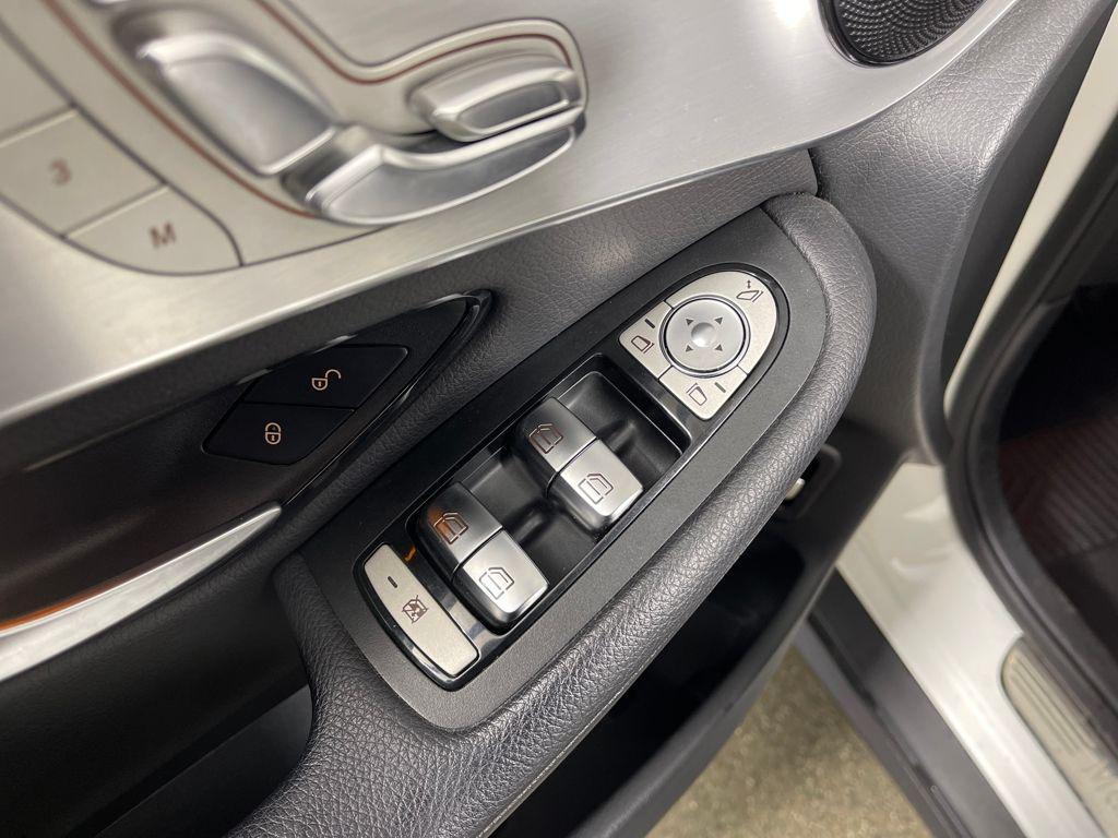 used 2019 Mercedes-Benz GLC 300 car, priced at $18,995