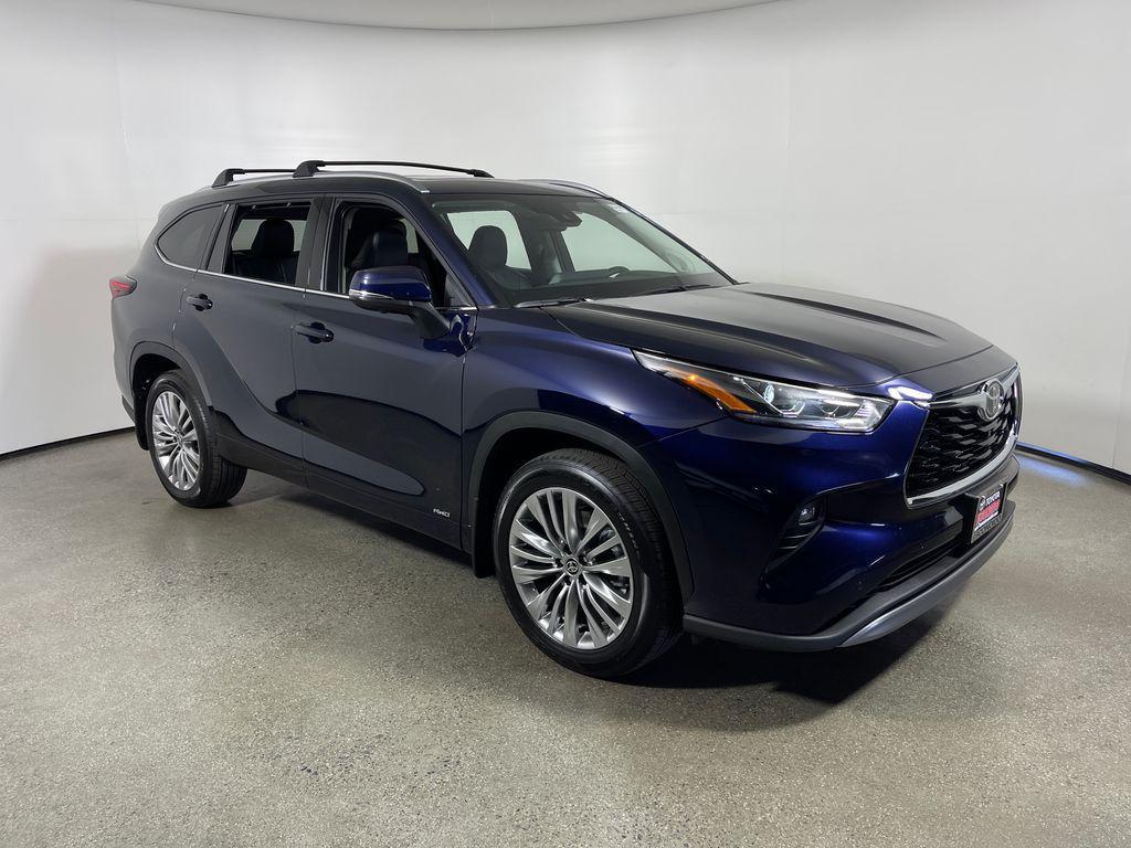new 2026 Toyota Highlander Hybrid car, priced at $59,958