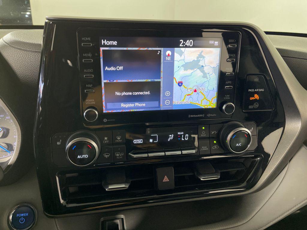 used 2022 Toyota Highlander Hybrid car, priced at $31,987