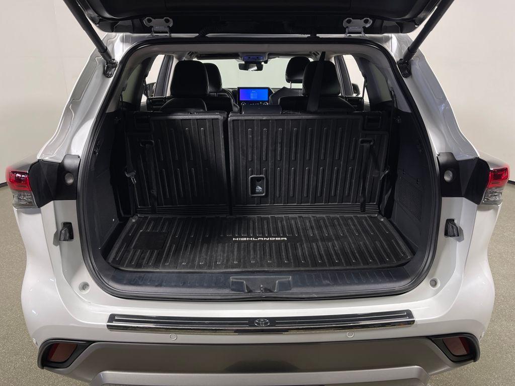 used 2024 Toyota Highlander Hybrid car, priced at $52,377
