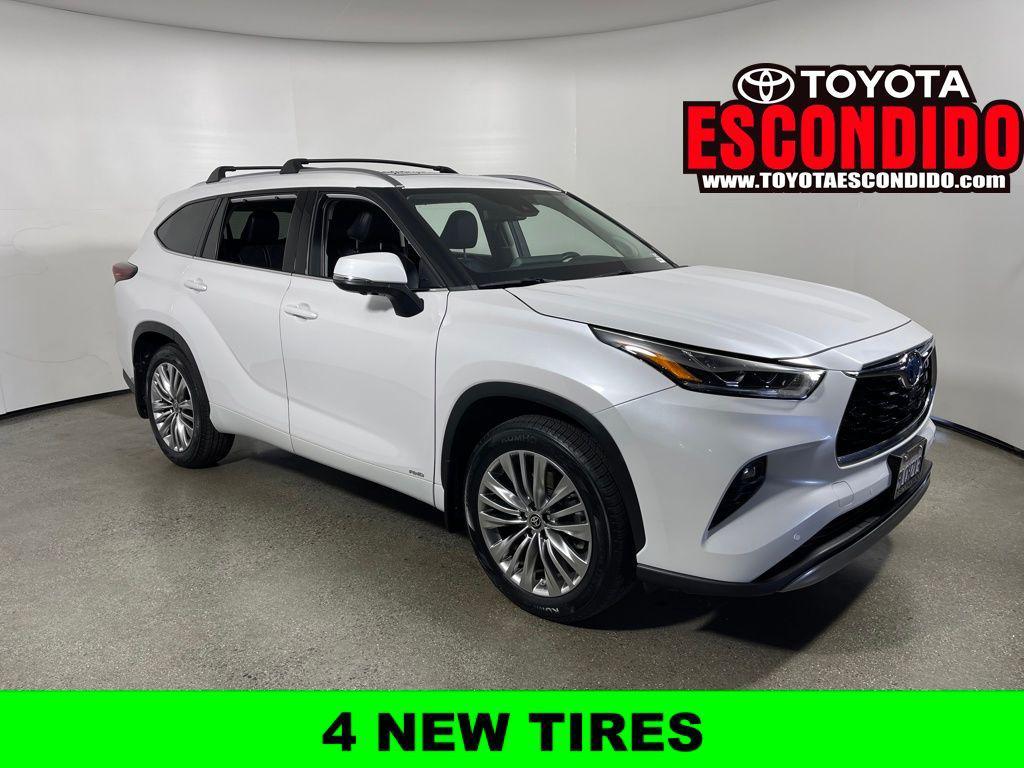 used 2024 Toyota Highlander Hybrid car, priced at $52,377