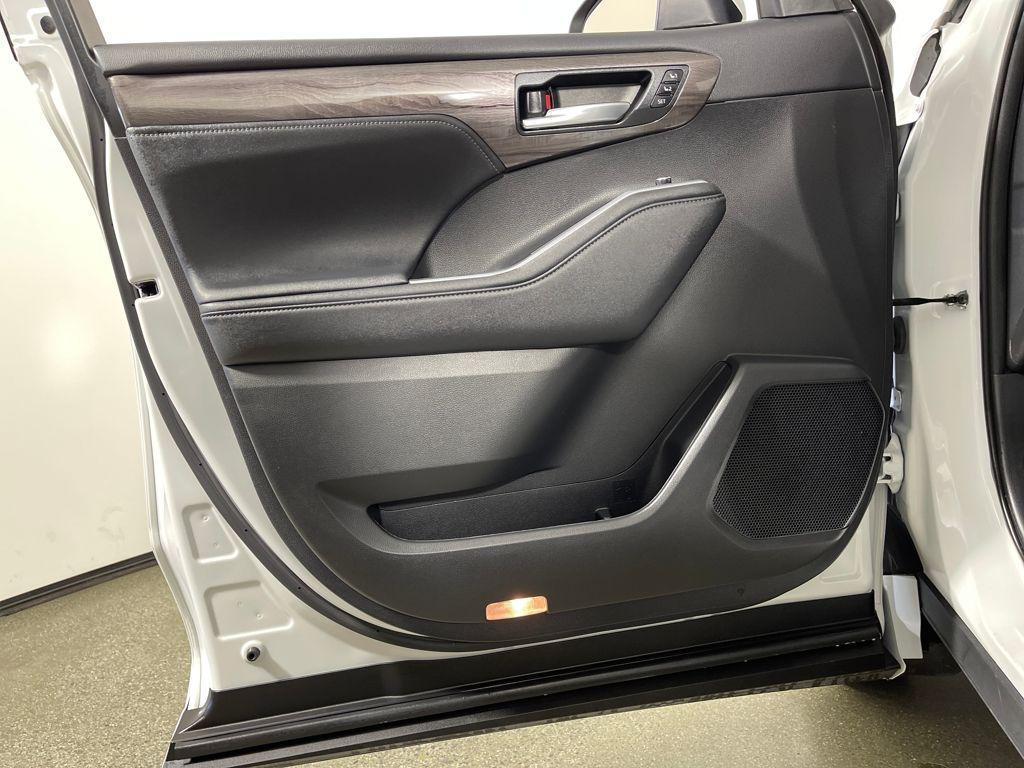 used 2024 Toyota Highlander Hybrid car, priced at $52,377