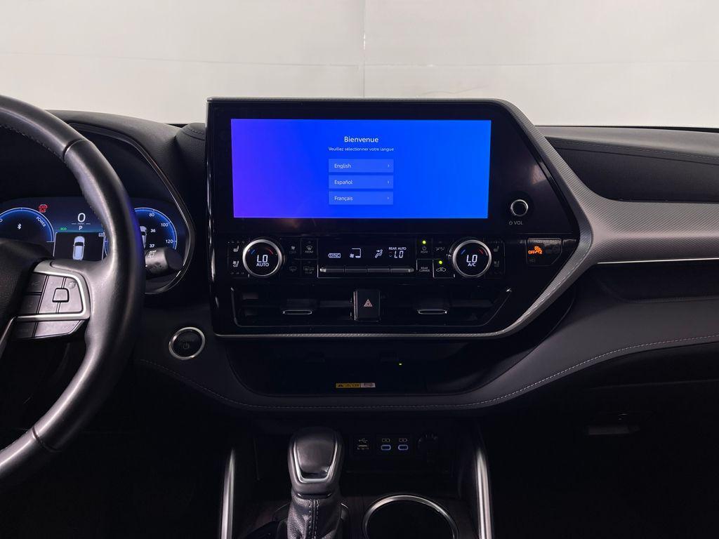 used 2024 Toyota Highlander Hybrid car, priced at $52,377