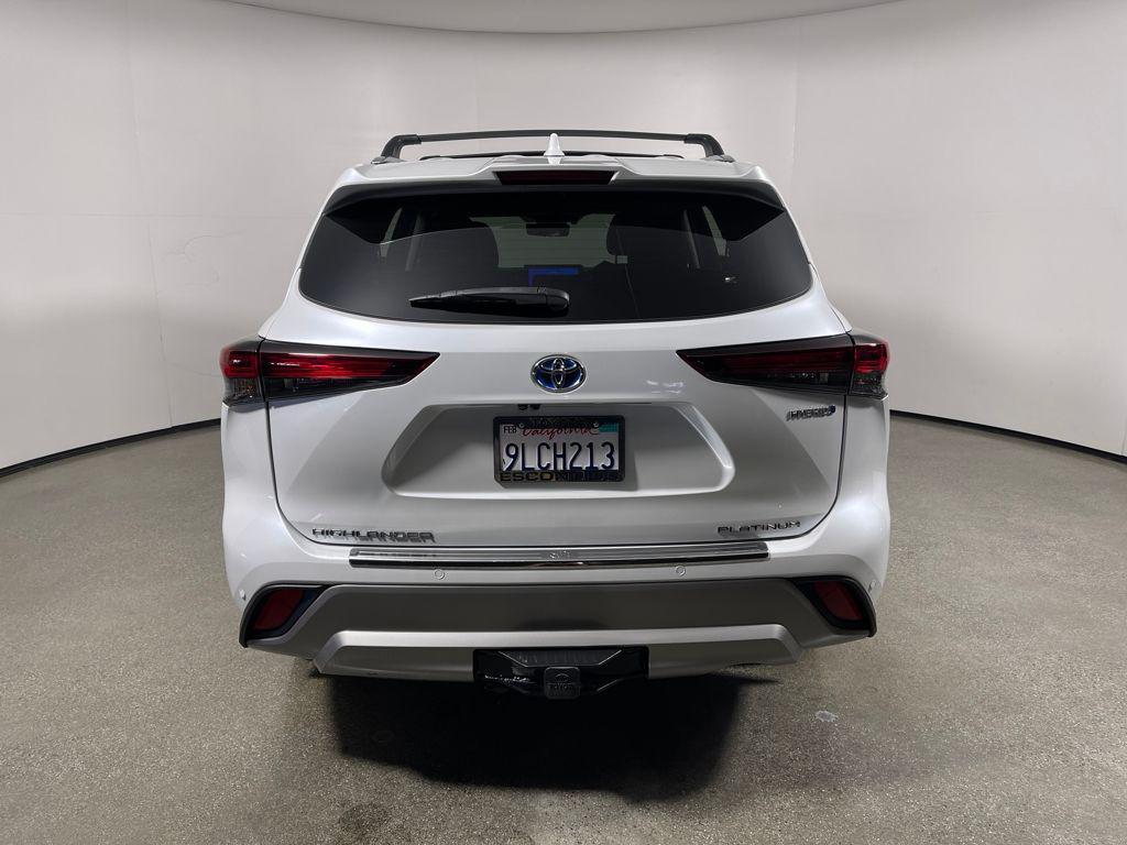 used 2024 Toyota Highlander Hybrid car, priced at $52,377