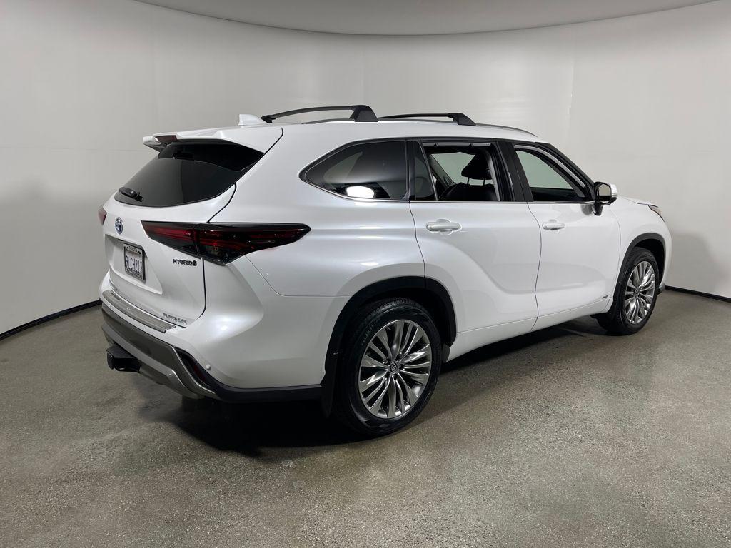 used 2024 Toyota Highlander Hybrid car, priced at $52,377