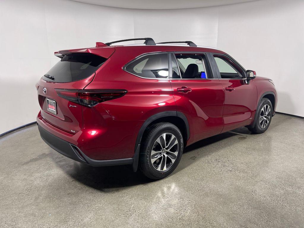 new 2026 Toyota Highlander Hybrid car, priced at $56,443