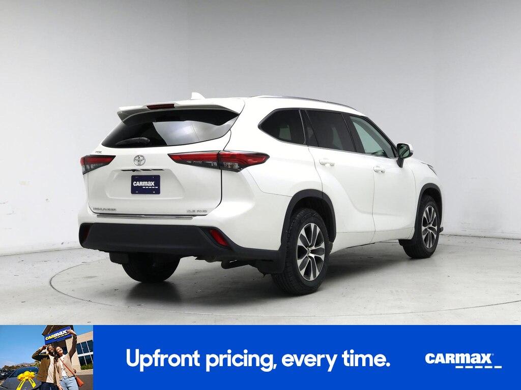 used 2021 Toyota Highlander car, priced at $33,998