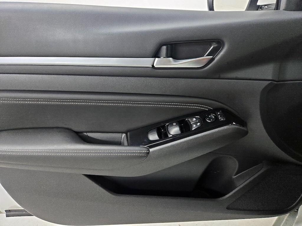 used 2023 Nissan Altima car, priced at $24,998