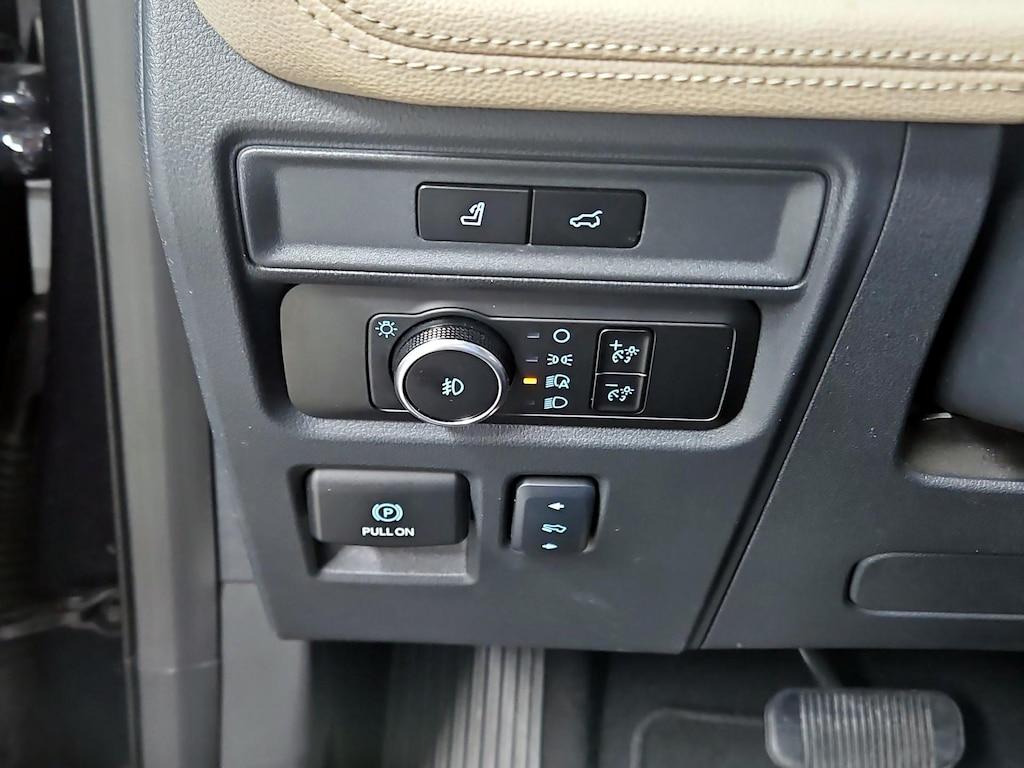 used 2024 Ford Expedition car, priced at $48,998