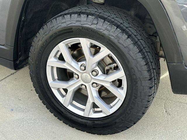 used 2022 Jeep Grand Cherokee car, priced at $26,225