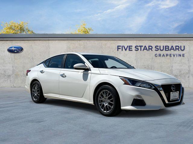 used 2020 Nissan Altima car, priced at $11,000