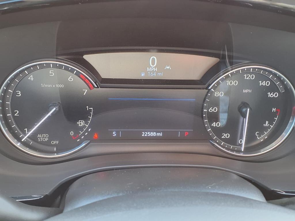 Silver Metallic 2025 Cadillac XT6 Luxury FWD