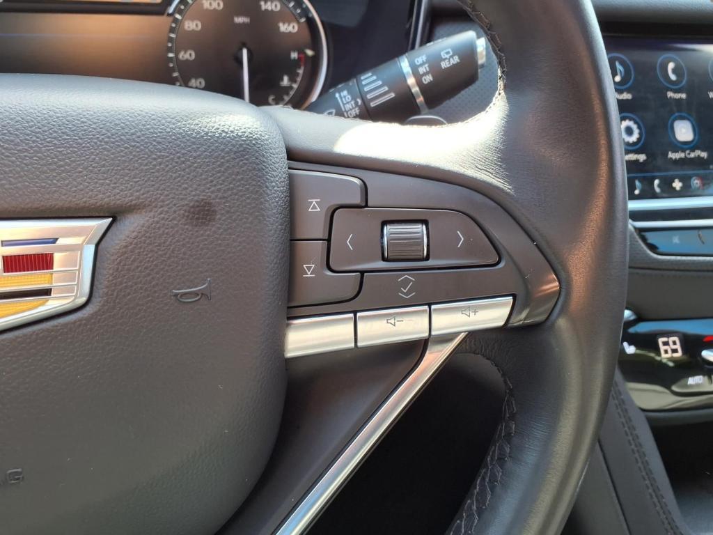 Silver Metallic 2025 Cadillac XT6 Luxury FWD