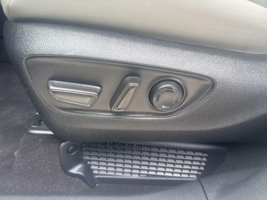 used 2025 Toyota Sienna car, priced at $43,193