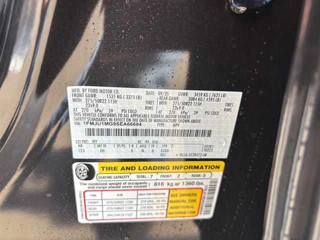 new 2025 Ford Expedition car, priced at $85,430