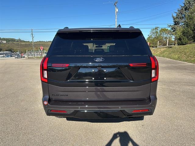 new 2025 Ford Expedition car, priced at $85,430