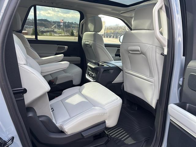 new 2025 Ford Expedition Max car, priced at $85,165