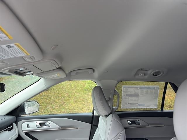 new 2025 Ford Explorer car, priced at $49,515