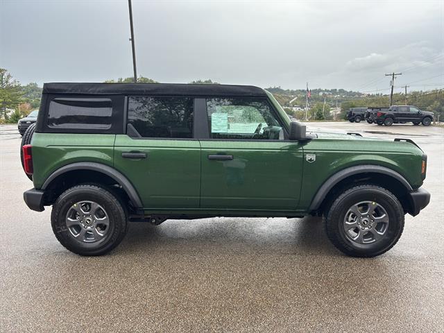 new 2025 Ford Bronco car, priced at $46,570