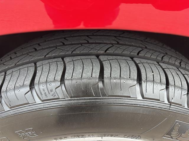 used 2024 Ford Edge car, priced at $29,500