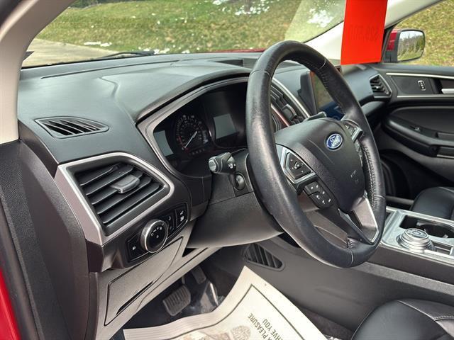 used 2024 Ford Edge car, priced at $29,500