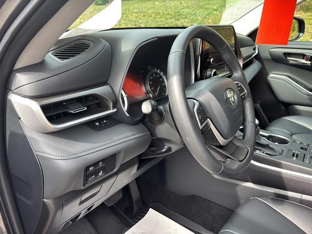 used 2024 Toyota Highlander car, priced at $43,750