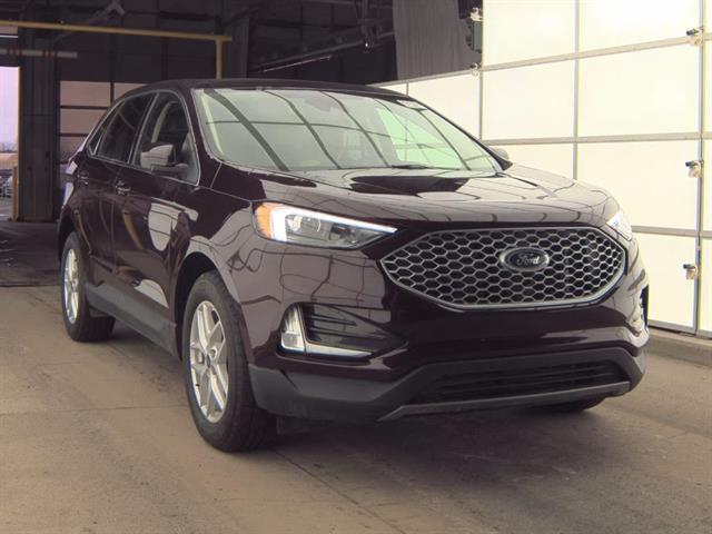 used 2024 Ford Edge car, priced at $29,588