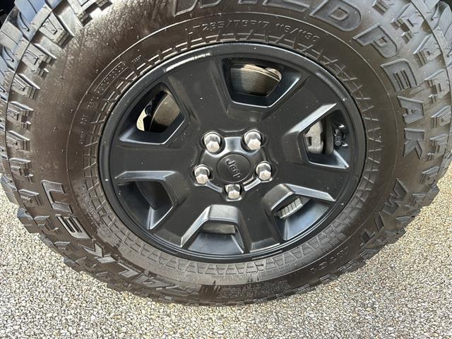 used 2023 Jeep Gladiator car, priced at $38,500