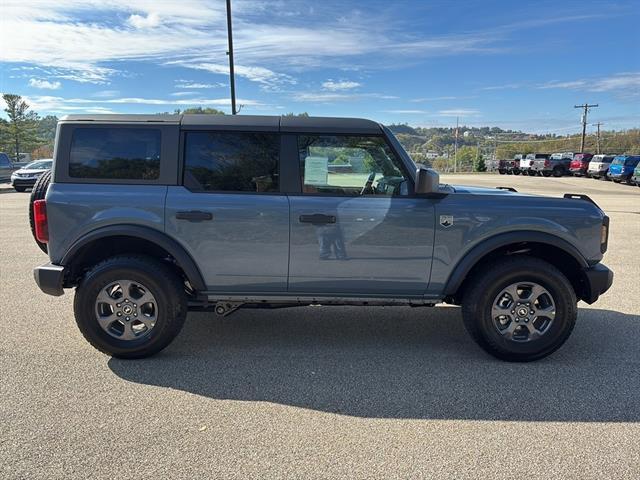 new 2025 Ford Bronco car, priced at $50,260