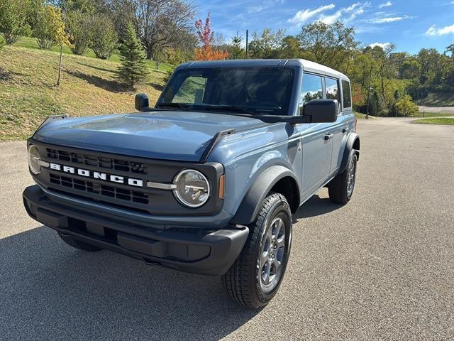 new 2025 Ford Bronco car, priced at $50,260
