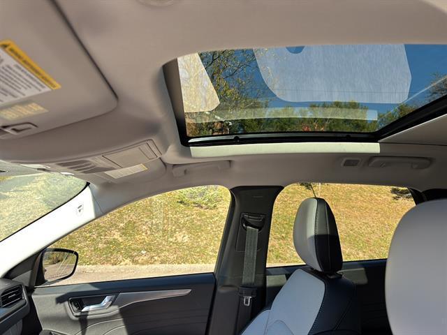 new 2026 Ford Escape PHEV car, priced at $36,273