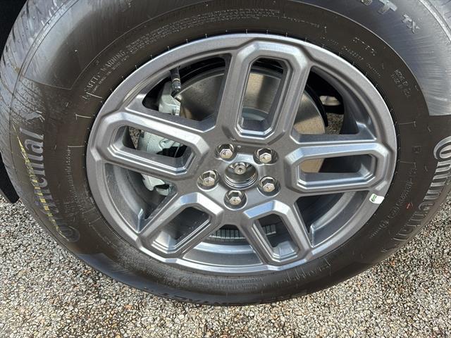 new 2025 Ford Bronco Sport car, priced at $35,080